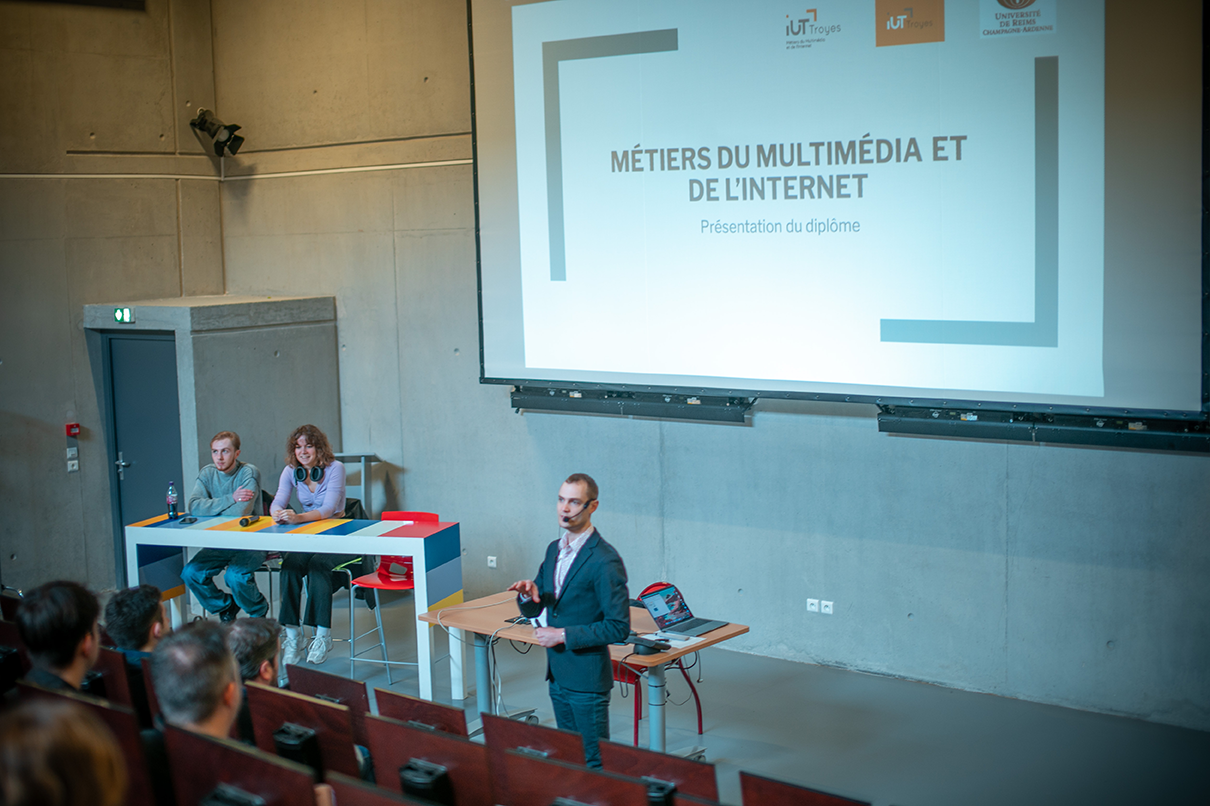 Échanger pour mieux construire.